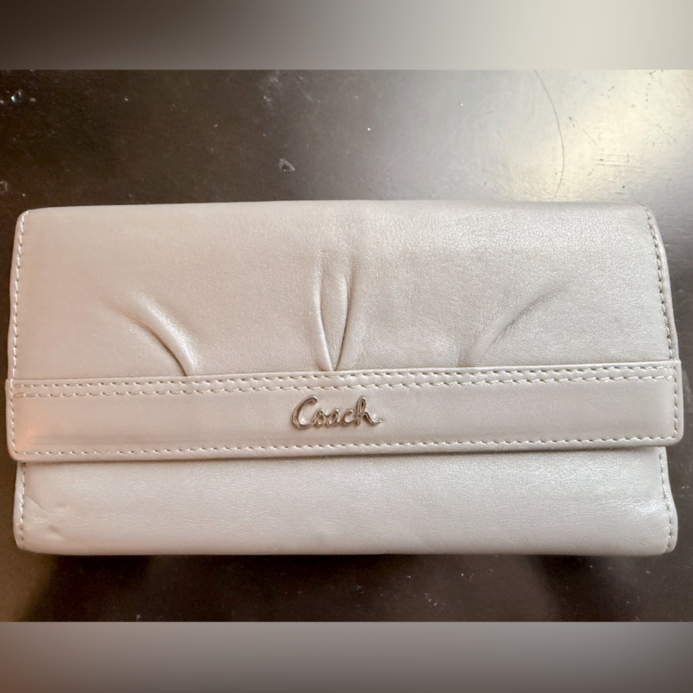 COACH Wallet, trifold, gray with pink detail inside